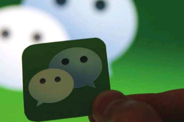 有什么软件可以让微信虚拟定位？要免费的？